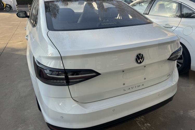 Used Volkswagen Lavida 2025 New Sharp 1.5L Outstanding New Edition Exterior 5