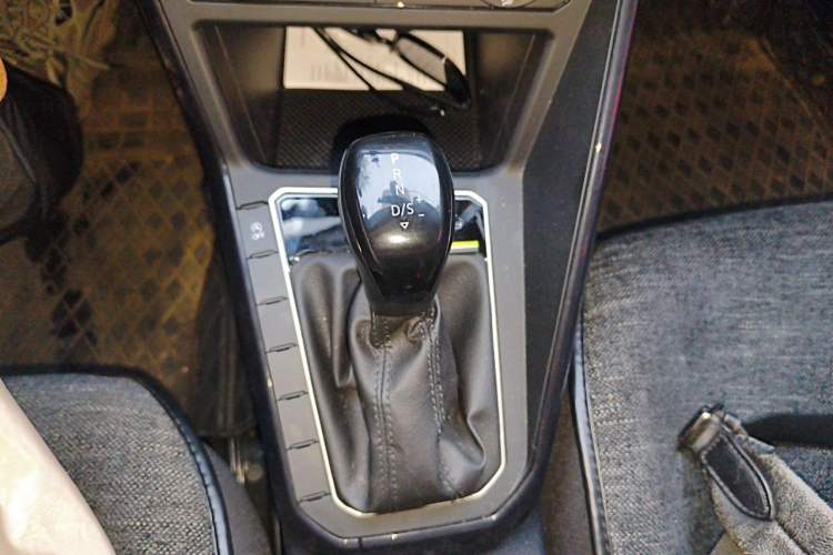 Used Volkswagen Lavida 2025 New Sharp 1.5L Outstanding New Edition Gear Lever
