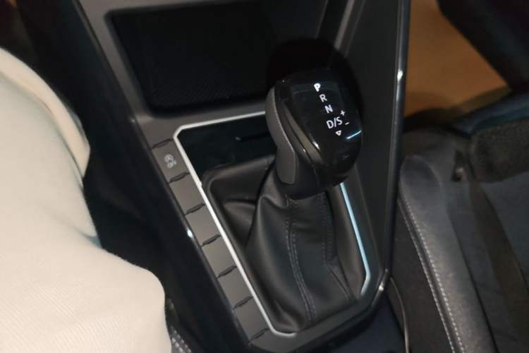Used Volkswagen Lavida 2025 New Sharp 1.5L Outstanding New Edition Gear Lever
