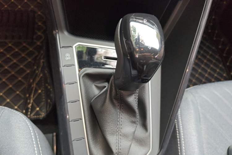 Used Volkswagen Lavida 2025 New Sharp 1.5L Outstanding New Edition Gear Lever
