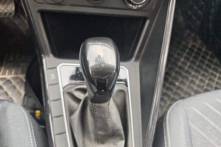 Used Volkswagen Lavida 2025 New Sharp 1.5L Outstanding New Edition Gear Lever