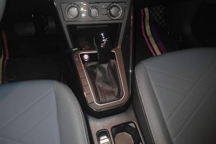 Used Volkswagen Lavida 2025 New Sharp 1.5L Outstanding New Vision Edition Gear Lever