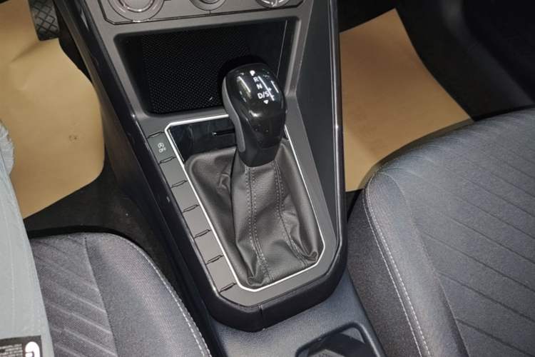 Used Volkswagen Lavida 2025 New Sharp 1.5L Outstanding New Edition Gear Lever