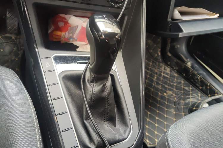 Used Volkswagen Lavida 2025 New Sharp 1.5L Outstanding New Edition Gear Lever