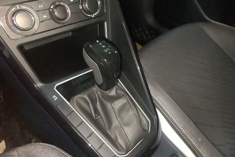 Used Volkswagen Lavida 2025 New Sharp 1.5L Outstanding New Edition Gear Lever