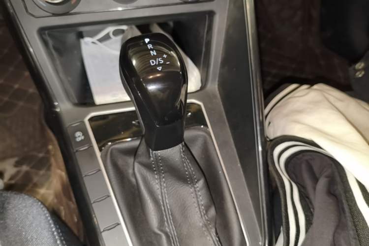 Used Volkswagen Lavida 2025 New Sharp 1.5L Outstanding New Edition Gear Lever