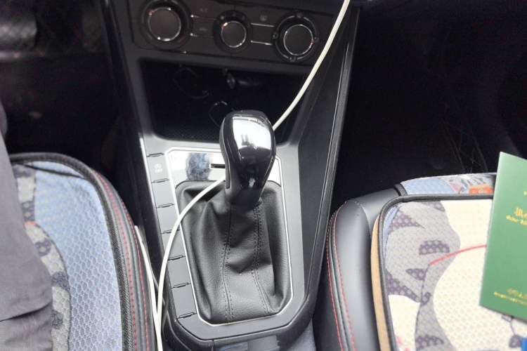 Used Volkswagen Lavida 2025 New Sharp 1.5L Outstanding New Edition Gear Lever