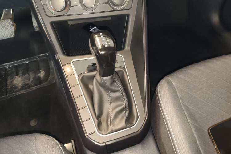 Used Volkswagen Lavida 2025 New Sharp 1.5L Outstanding New Edition Gear Lever