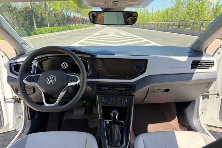 Used Volkswagen Lavida 2025 New Sharp 1.5L Outstanding New Vision Edition Interior 1