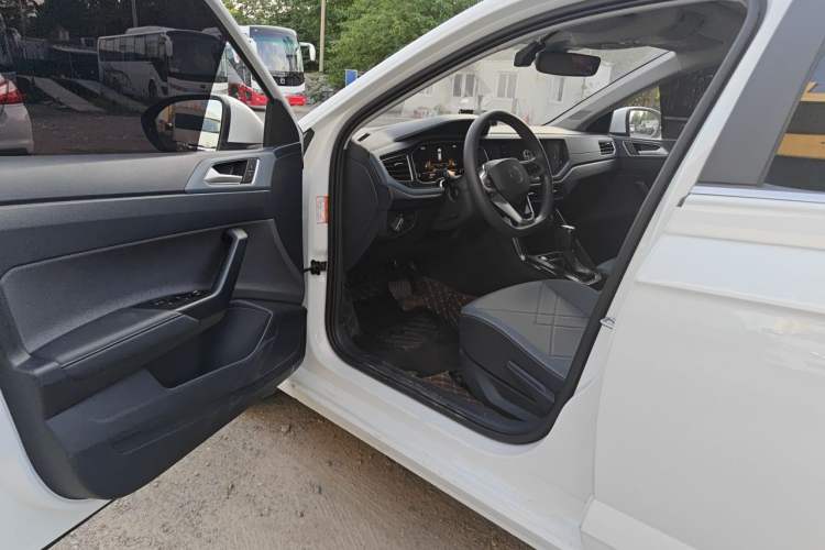 Used Volkswagen Lavida 2025 New Sharp 1.5L Outstanding New Vision Edition Interior 3