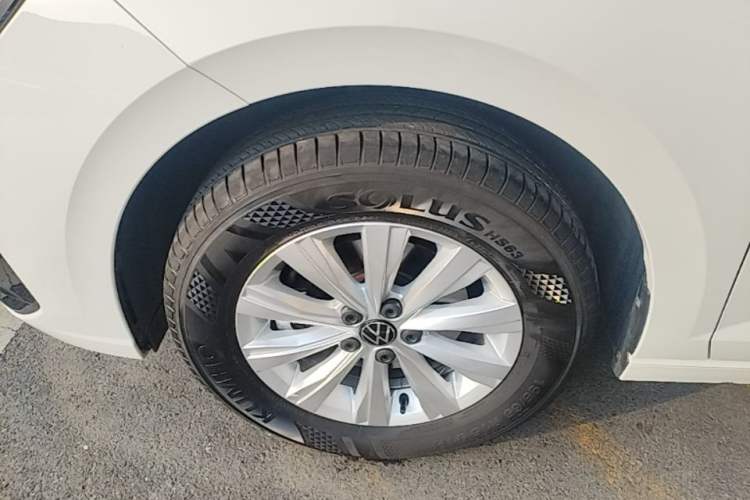 Used Volkswagen Lavida 2025 New Sharp 1.5L Outstanding New Edition Left Front Wheel Hub