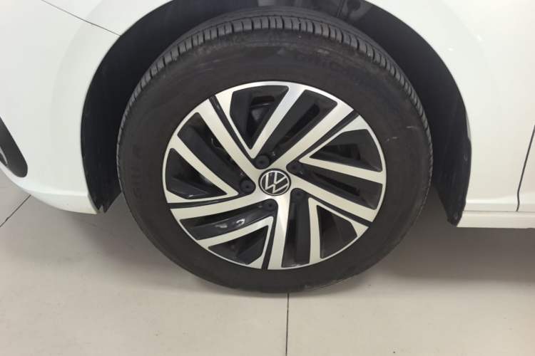 Used Volkswagen Lavida 2025 New Sharp 1.5L Outstanding New Vision Edition Left Front Wheel Hub