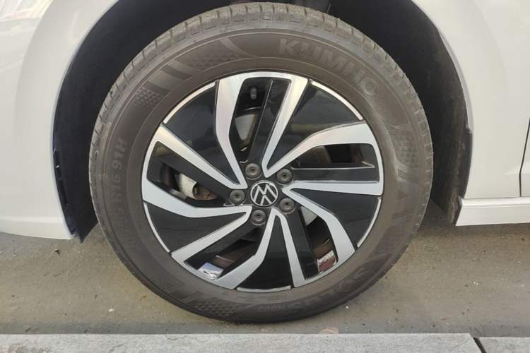 Used Volkswagen Lavida 2025 New Sharp 1.5L Outstanding New Vision Edition Left Front Wheel Hub