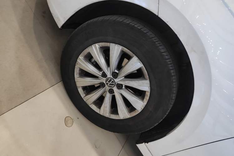 Used Volkswagen Lavida 2025 New Sharp 1.5L Outstanding New Edition Left Front Wheel Hub