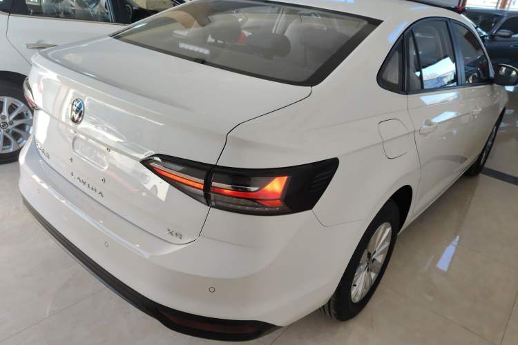 Used Volkswagen Lavida 2025 New Sharp 1.5L Outstanding New Edition Rear Right 45 Deg