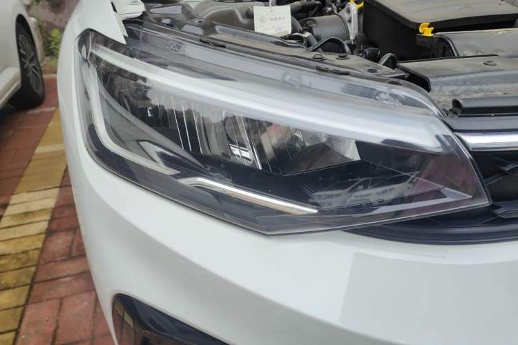 Used Volkswagen Lavida 2025 New Sharp 1.5L Outstanding New Edition Right Front Headlight