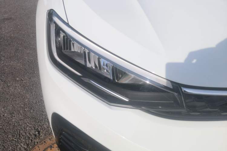 Used Volkswagen Lavida 2025 New Sharp 1.5L Outstanding New Edition Right Front Headlight