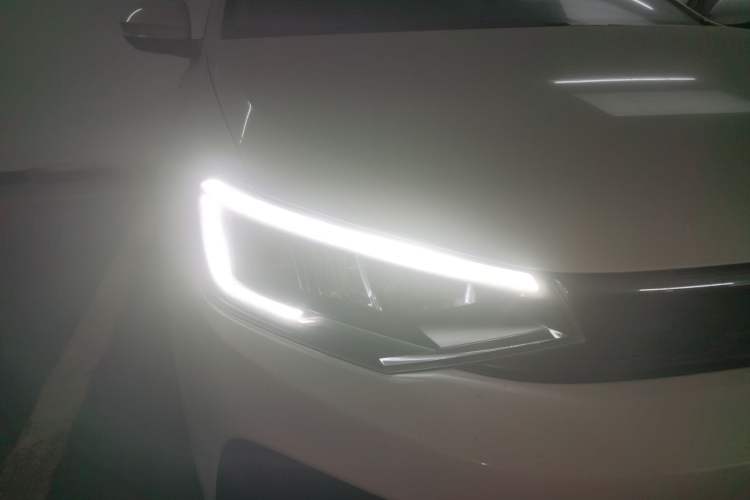 Used Volkswagen Lavida 2025 New Sharp 1.5L Outstanding New Edition Right Front Headlight