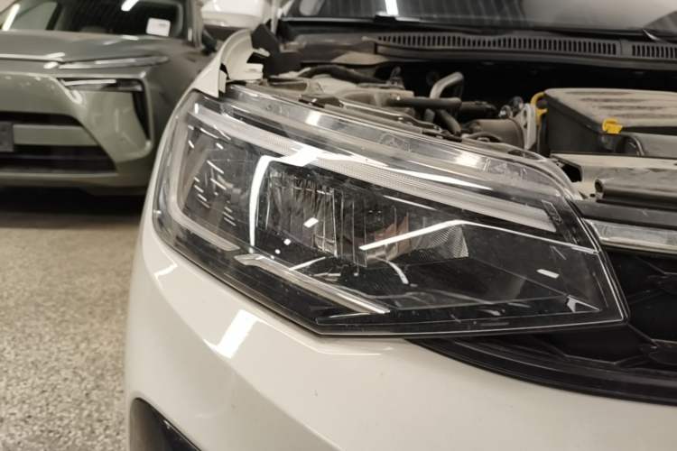Used Volkswagen Lavida 2025 New Sharp 1.5L Outstanding New Edition Right Front Headlight