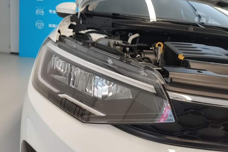 Used Volkswagen Lavida 2025 New Sharp 1.5L Outstanding New Edition Right Front Headlight