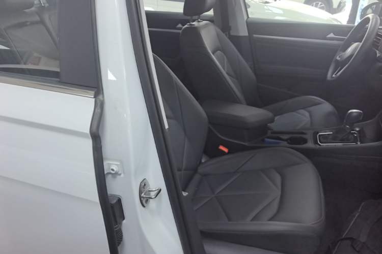 Used Volkswagen Lavida 2025 New Sharp 1.5L Outstanding New Vision Edition Right Front Seat