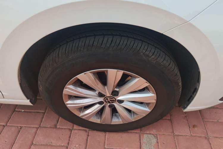 Used Volkswagen Lavida 2025 New Sharp 1.5L Outstanding New Edition Right Front Wheel Hub