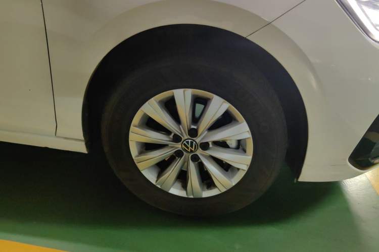 Used Volkswagen Lavida 2025 New Sharp 1.5L Outstanding New Edition Right Front Wheel Hub