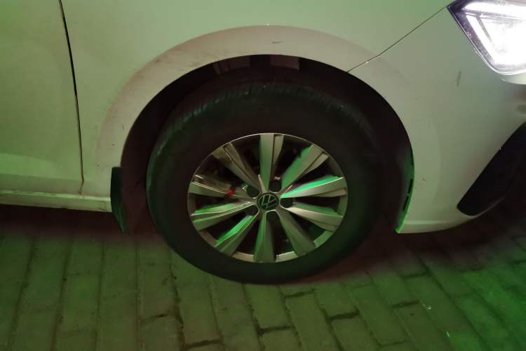 Used Volkswagen Lavida 2025 New Sharp 1.5L Outstanding New Edition Right Front Wheel Hub