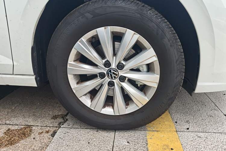 Used Volkswagen Lavida 2025 New Sharp 1.5L Outstanding New Edition Right Front Wheel Hub