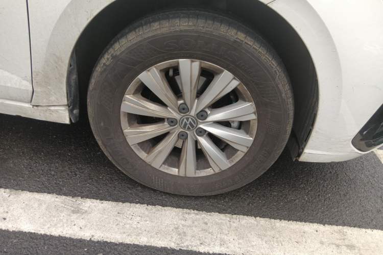 Used Volkswagen Lavida 2025 New Sharp 1.5L Outstanding New Edition Right Front Wheel Hub