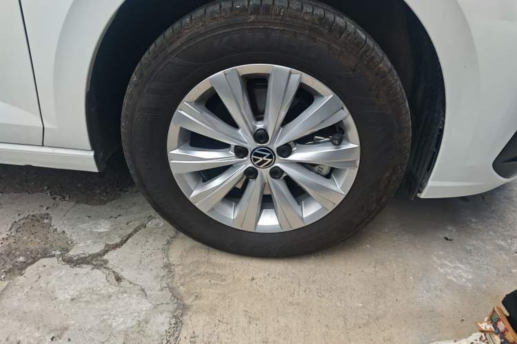 Used Volkswagen Lavida 2025 New Sharp 1.5L Outstanding New Edition Right Front Wheel Hub