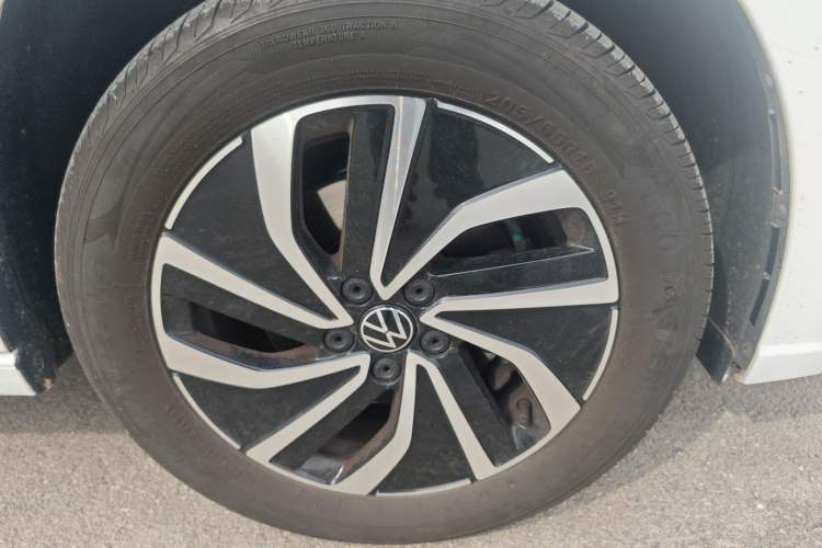 Used Volkswagen Lavida 2025 New Sharp 1.5L Outstanding New Vision Edition Right Front Wheel Hub