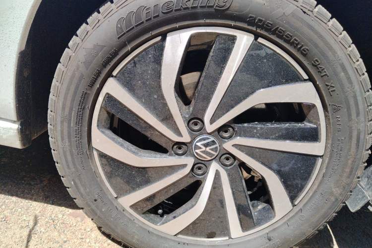 Used Volkswagen Lavida 2025 New Sharp 1.5L Outstanding New Vision Edition Right Front Wheel Hub