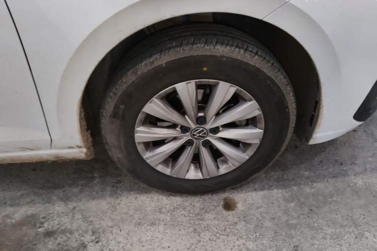 Used Volkswagen Lavida 2025 New Sharp 1.5L Outstanding New Edition Right Front Wheel Hub
