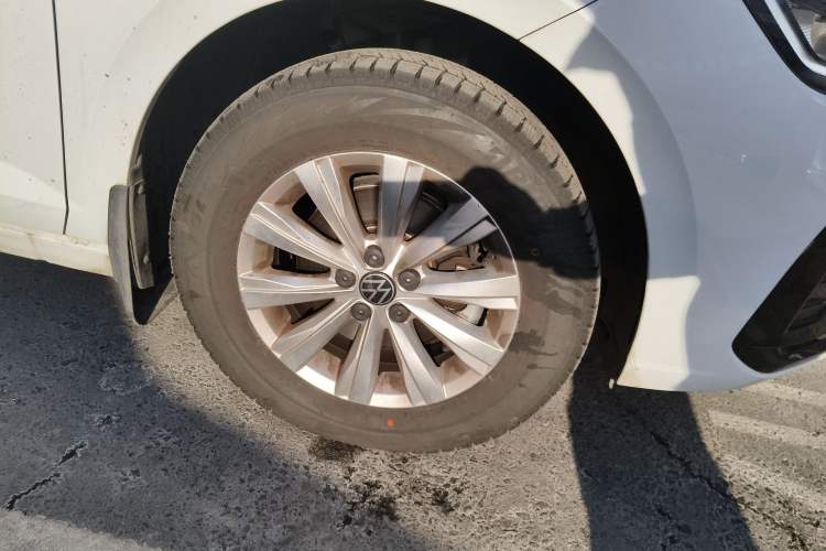 Used Volkswagen Lavida 2025 New Sharp 1.5L Outstanding New Edition Right Front Wheel Hub