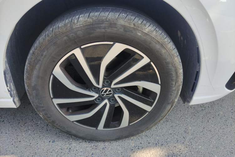 Used Volkswagen Lavida 2025 New Sharp 1.5L Outstanding New Vision Edition Right Front Wheel Hub