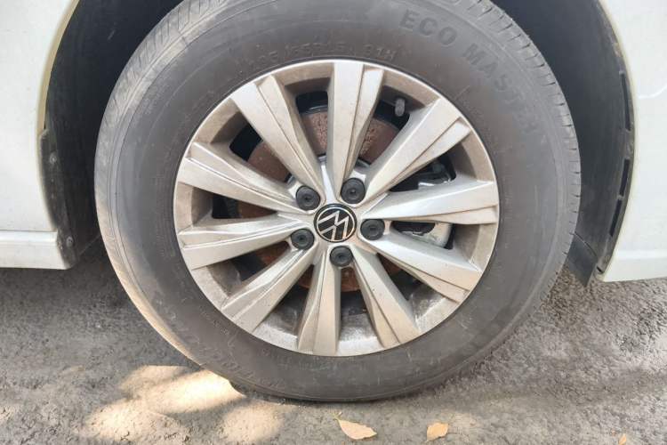 Used Volkswagen Lavida 2025 New Sharp 1.5L Outstanding New Edition Right Front Wheel Hub