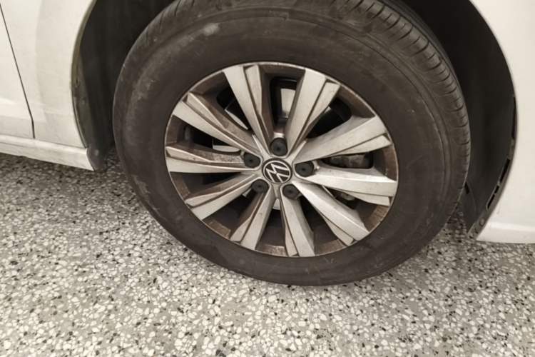 Used Volkswagen Lavida 2025 New Sharp 1.5L Outstanding New Edition Right Front Wheel Hub