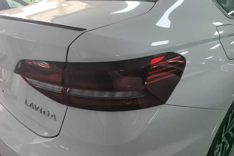 Used Volkswagen Lavida 2025 New Sharp 1.5L Outstanding New Vision Edition Right Rear Taillight