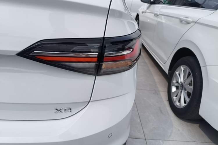 Used Volkswagen Lavida 2025 New Sharp 1.5L Outstanding New Vision Edition Right Rear Taillight