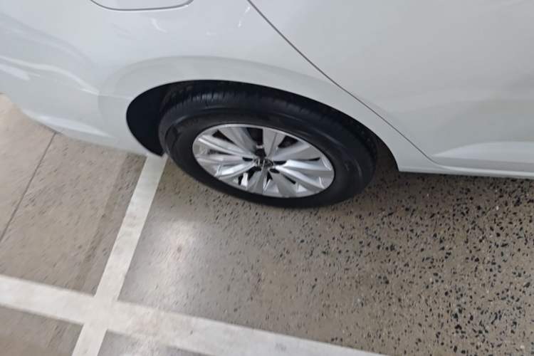 Used Volkswagen Lavida 2025 New Sharp 1.5L Outstanding New Edition Right Rear Wheel Hub