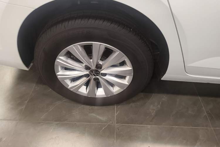 Used Volkswagen Lavida 2025 New Sharp 1.5L Outstanding New Edition Right Rear Wheel Hub