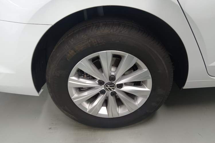 Used Volkswagen Lavida 2025 New Sharp 1.5L Outstanding New Edition Right Rear Wheel Hub