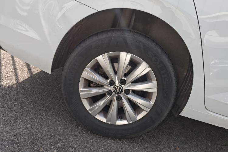 Used Volkswagen Lavida 2025 New Sharp 1.5L Outstanding New Edition Right Rear Wheel Hub