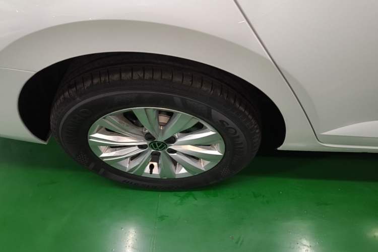 Used Volkswagen Lavida 2025 New Sharp 1.5L Outstanding New Edition Right Rear Wheel Hub
