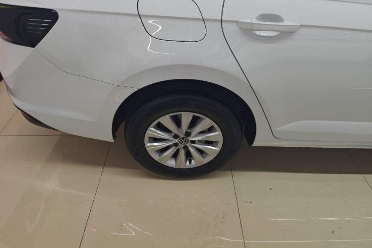 Used Volkswagen Lavida 2025 New Sharp 1.5L Outstanding New Edition Right Rear Wheel Hub