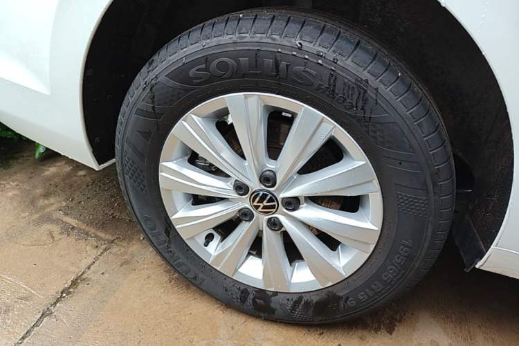 Used Volkswagen Lavida 2025 New Sharp 1.5L Outstanding New Edition Right Rear Wheel Hub