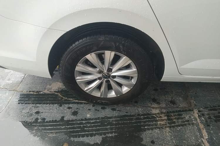 Used Volkswagen Lavida 2025 New Sharp 1.5L Outstanding New Edition Right Rear Wheel Hub