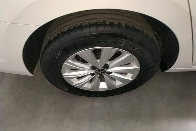 Used Volkswagen Lavida 2025 New Sharp 1.5L Outstanding New Edition Right Rear Wheel Hub