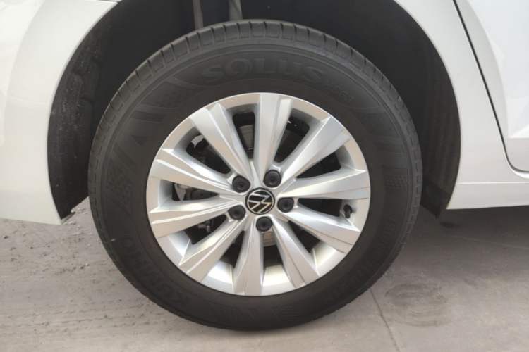 Used Volkswagen Lavida 2025 New Sharp 1.5L Outstanding New Edition Right Rear Wheel Hub
